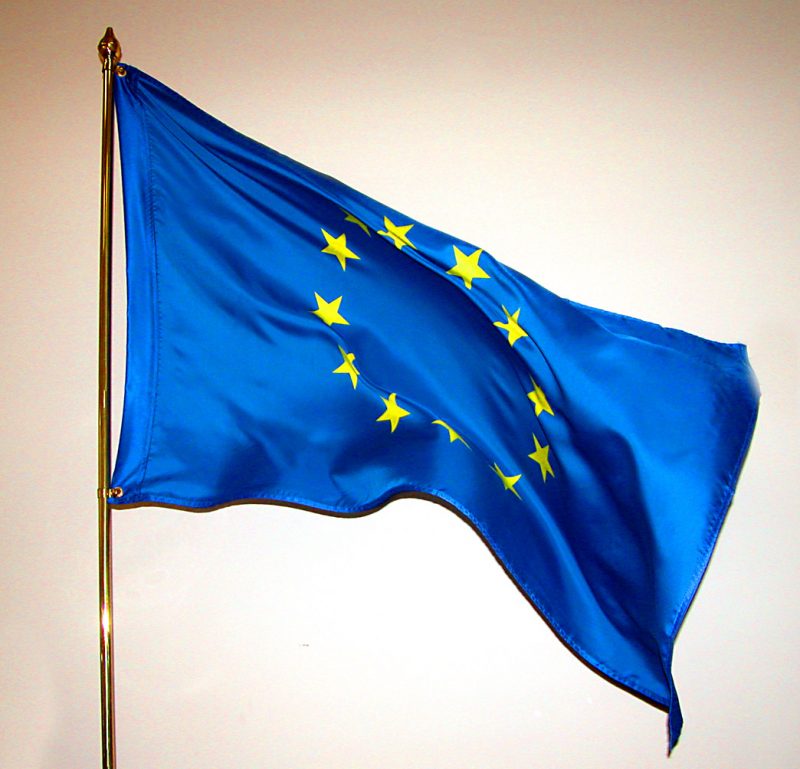Flaga_UE